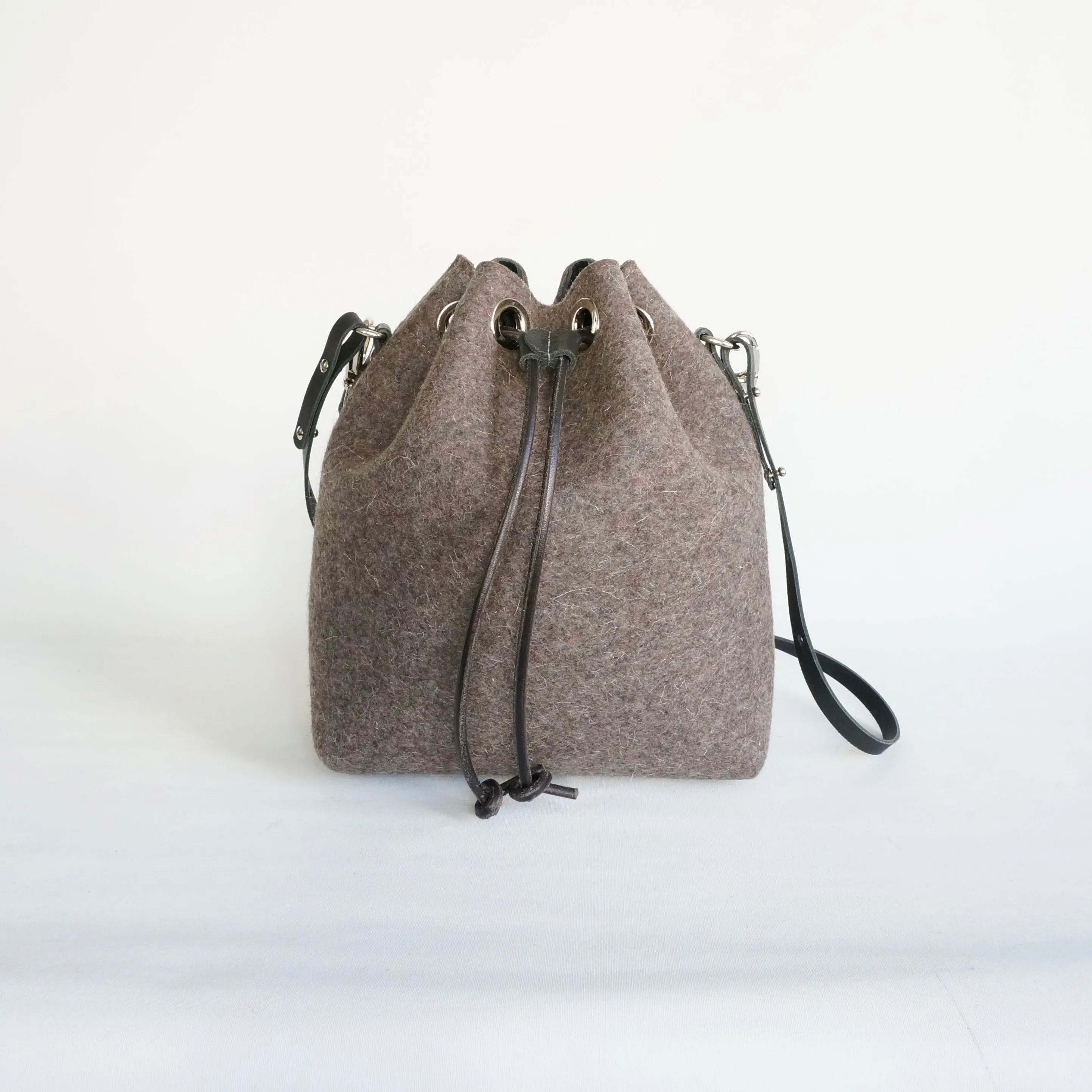 felt bucket bag | Umea