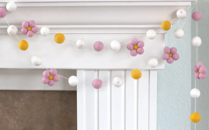 Felt Daisy Garland- Pink & Golden