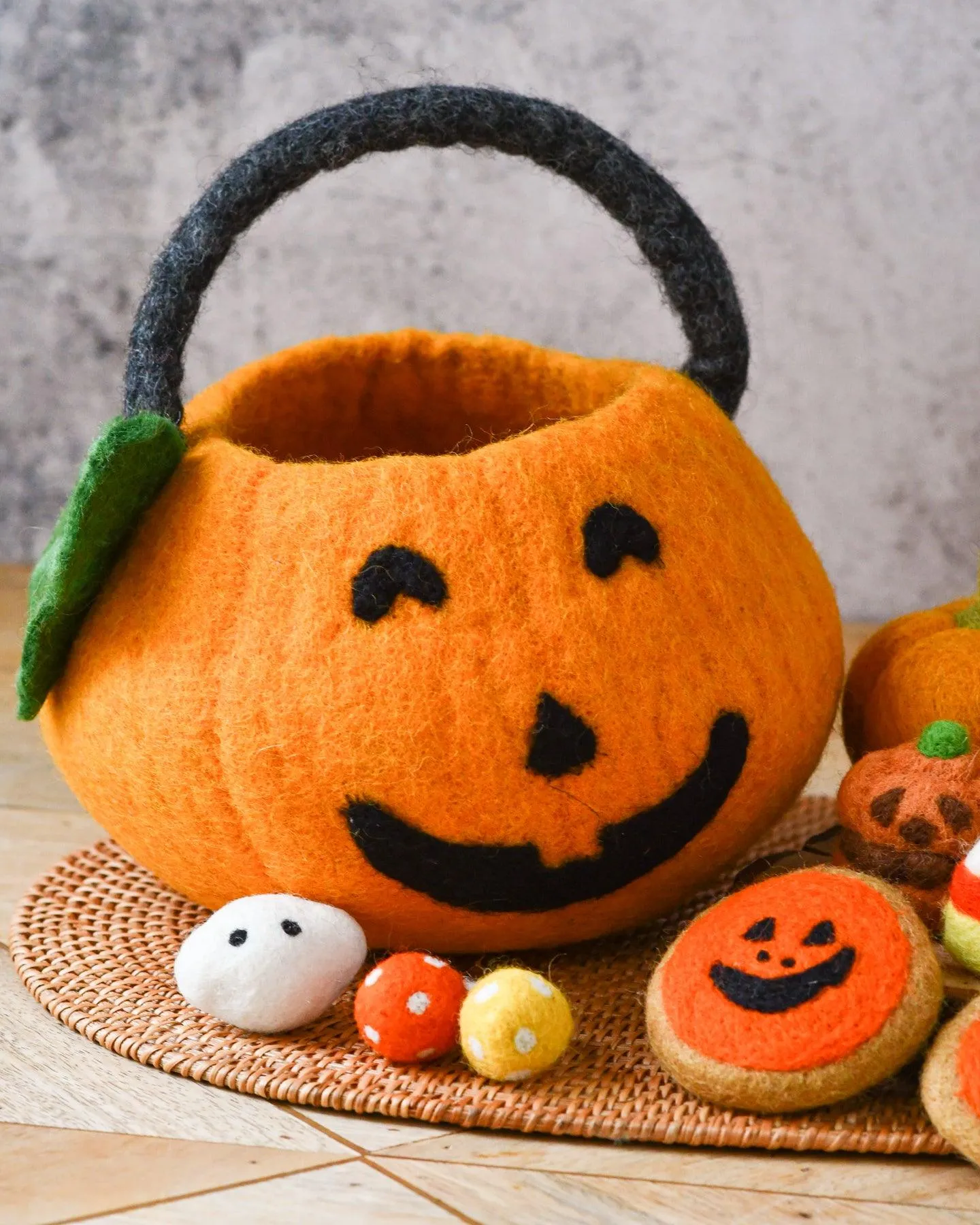 Felt Jack O' Lantern Pumpkin (Trick-Or-Treat) Grazing Set