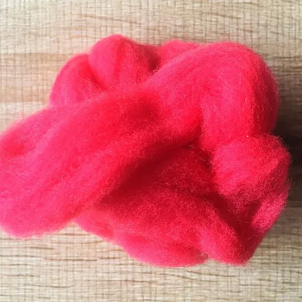 Needle felted supplies wool felting Red wool Roving for felting short fabric