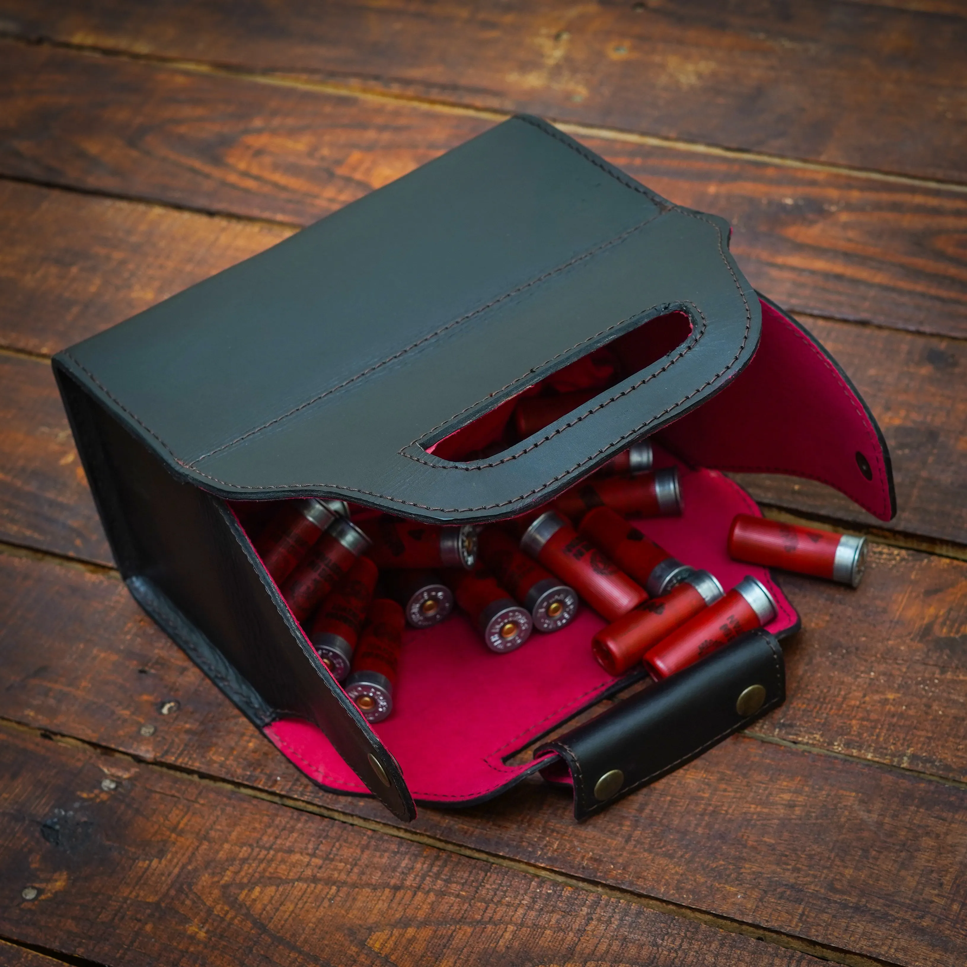 Stylish Leather Shooting Bag | Elevate Your Shooting Essentials